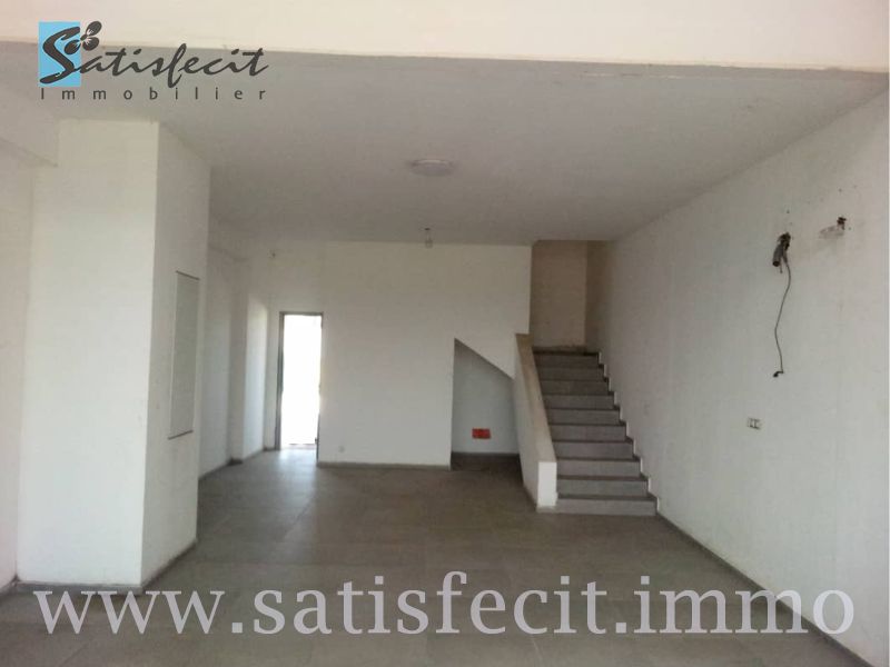 locations Magasin a Abidjan